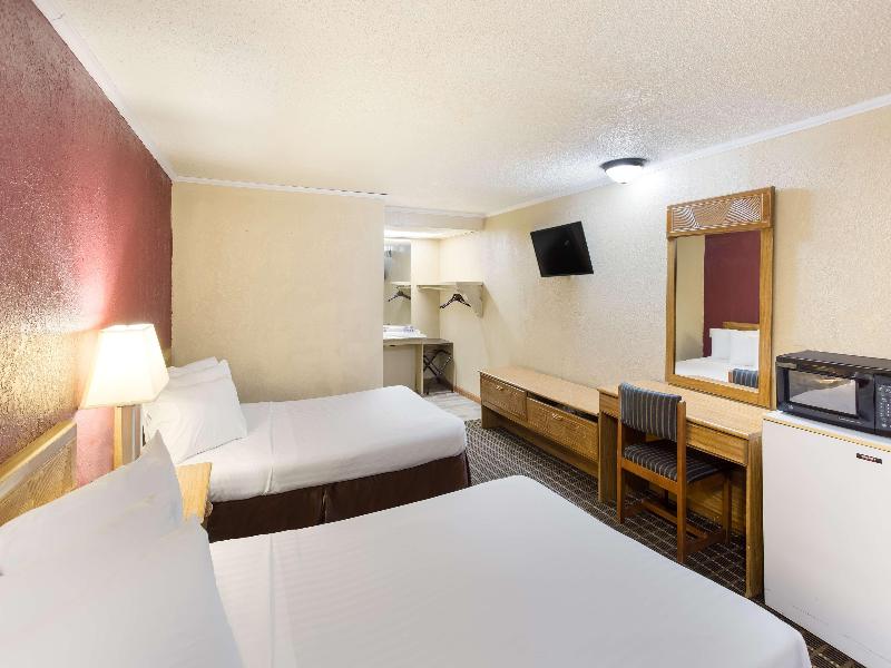 Knights Inn Ashland image