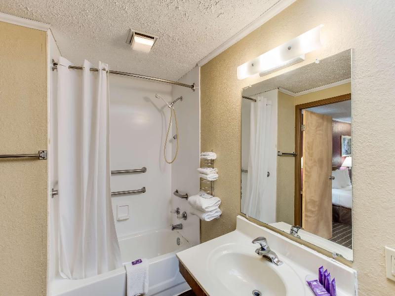 Knights Inn Ashland image