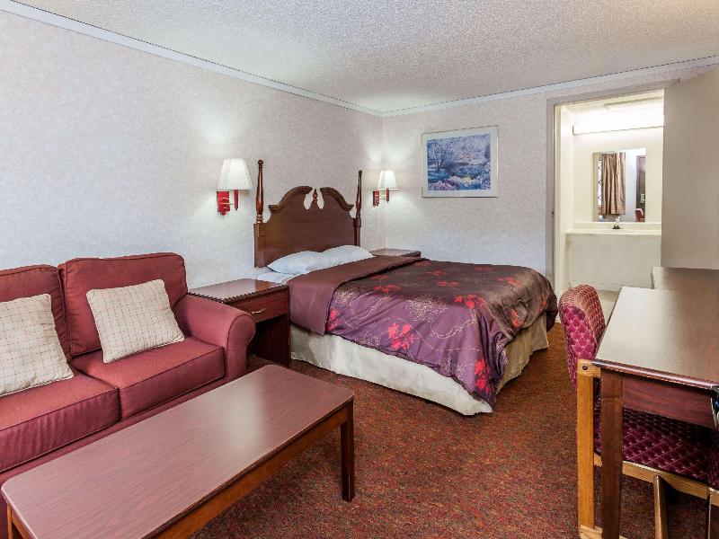 Knights Inn Detroit Area/Farmington Hills image