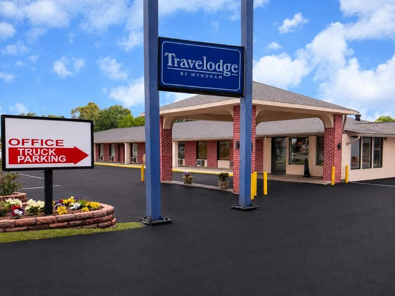 Travelodge By Wyndham Jackson North image