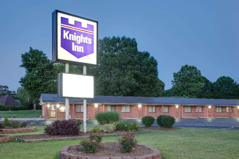 Knights Inn Paris image 2