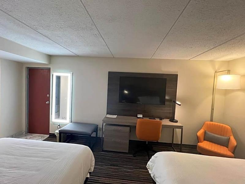 Rodeway Inn Little Falls — photo 11