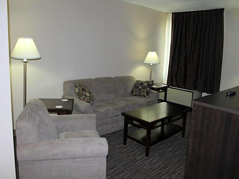 Rodeway Inn Little Falls — photo 18