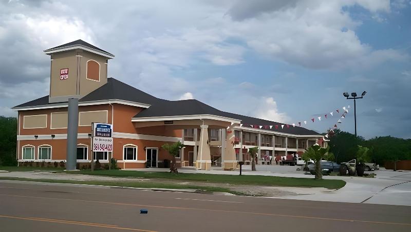Belmont Inn and Suites Beeville image