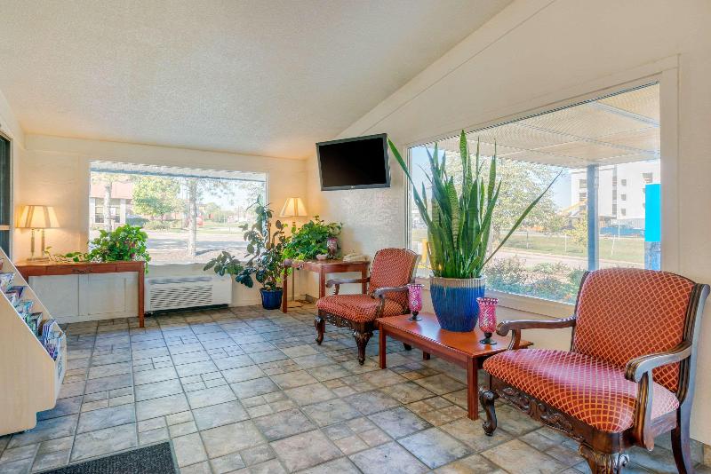 RODEWAY INN Hilliard Area image