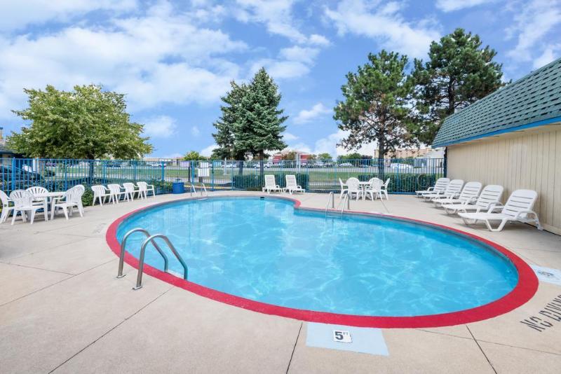 RODEWAY INN Hilliard Area image