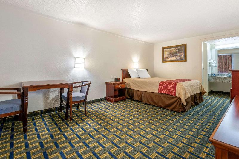 RODEWAY INN Hilliard Area image