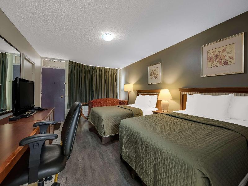 DOUBLE TWO DOUBLE BEDS