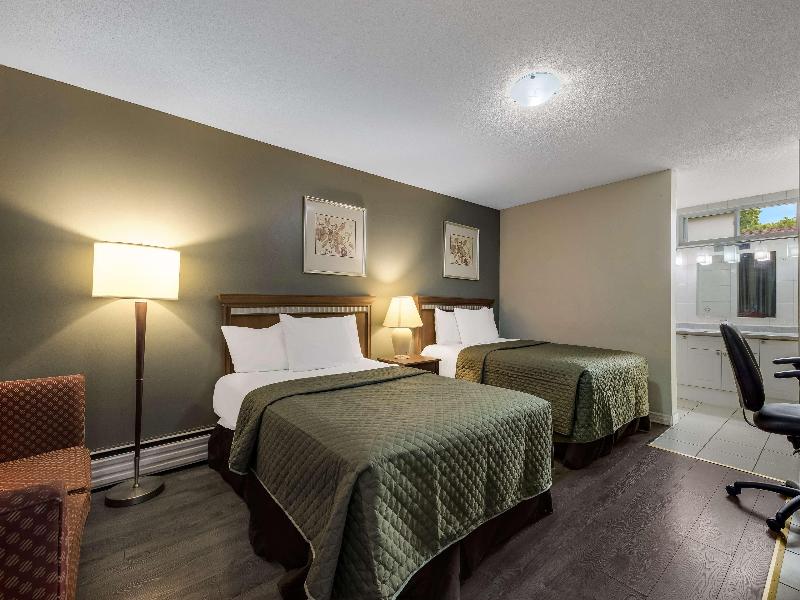 DOUBLE TWO DOUBLE BEDS — photo 8