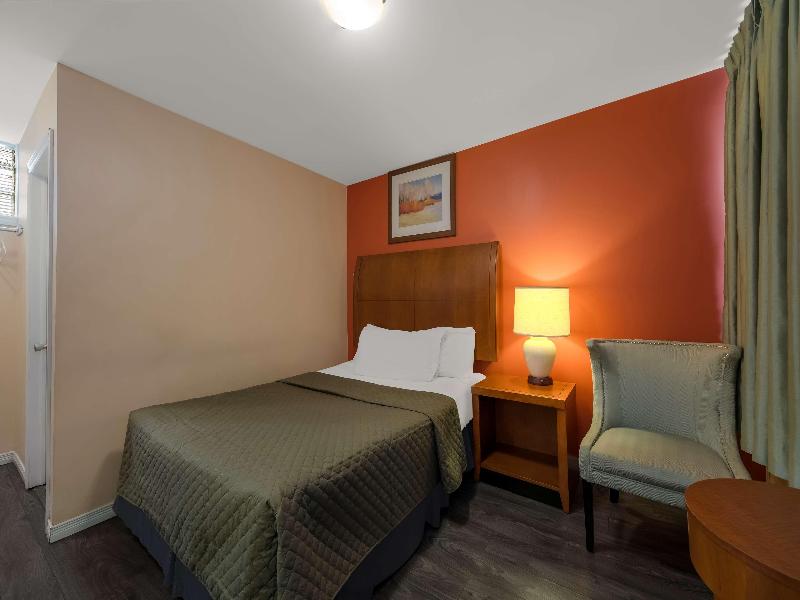 DOUBLE QUEEN SIZE BED