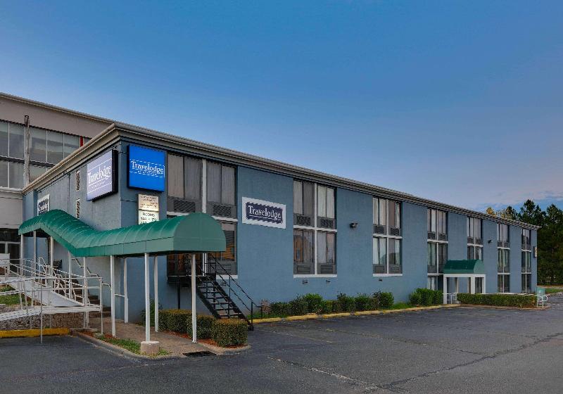 Travelodge by Wyndham Texarkana AR