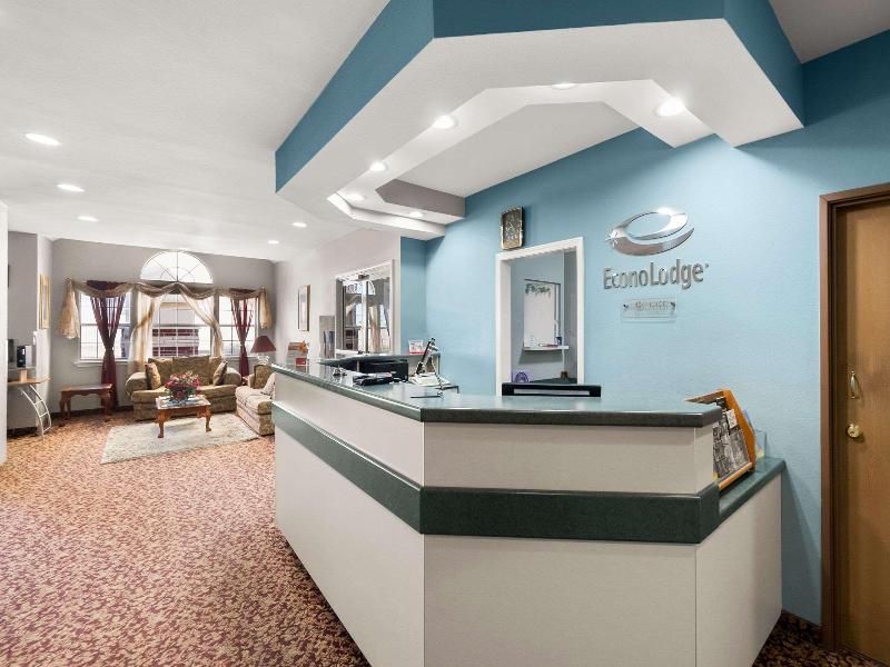 Econo Lodge Inn & Suites image