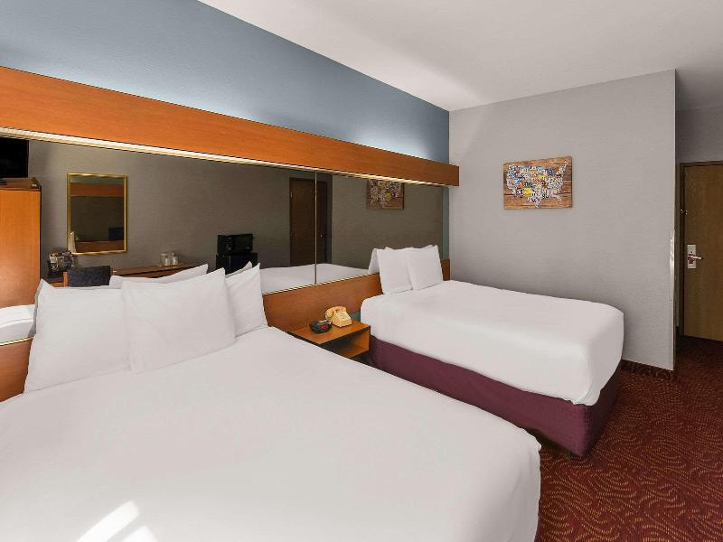 Econo Lodge Inn & Suites image