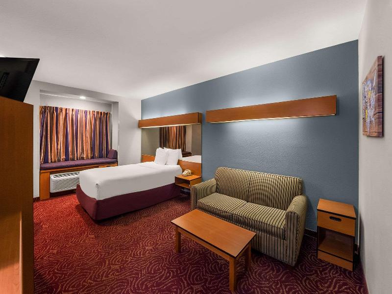 Econo Lodge Inn & Suites image