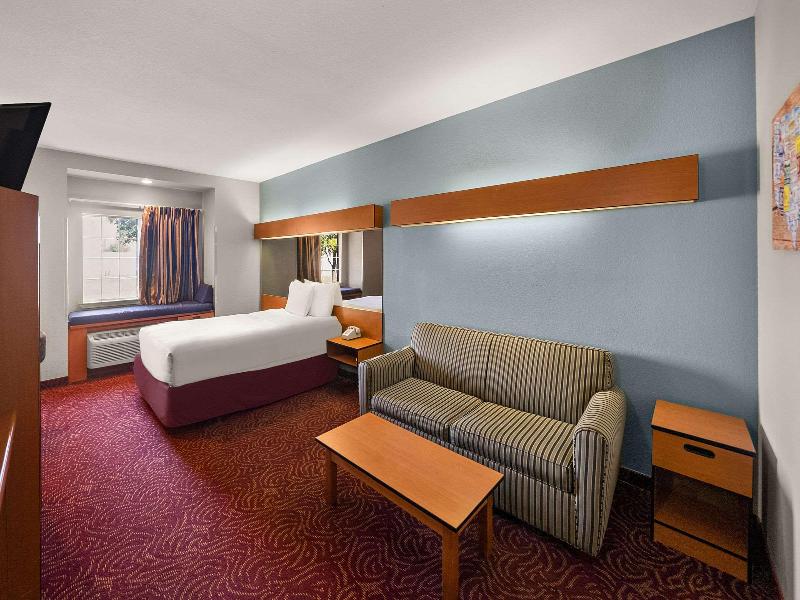 Econo Lodge Inn & Suites image