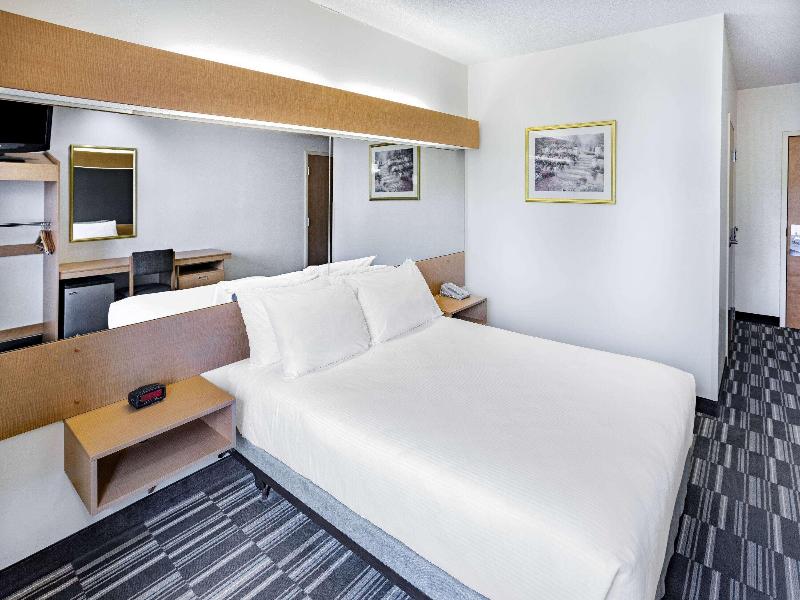 Microtel Inn & Suites By Wyndham Plattsburgh image