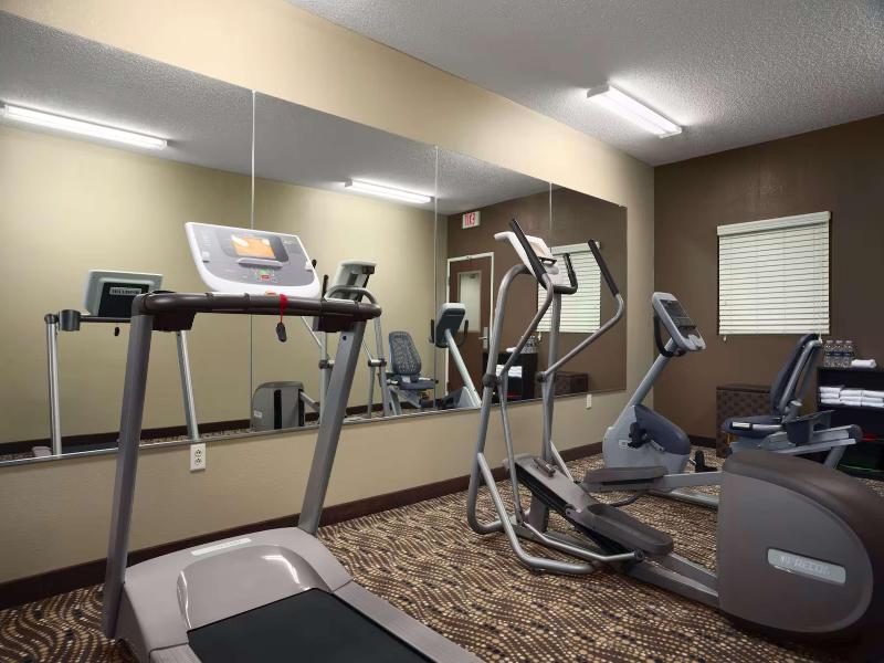 Microtel Inn & Suites By Wyndham Fairmont image