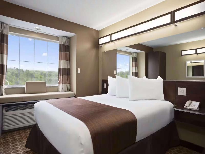 Microtel Inn & Suites By Wyndham Fairmont image