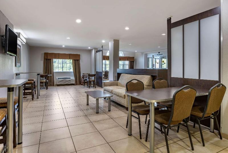 Microtel Inn & Suites By Wyndham Sylva Dillsboro image