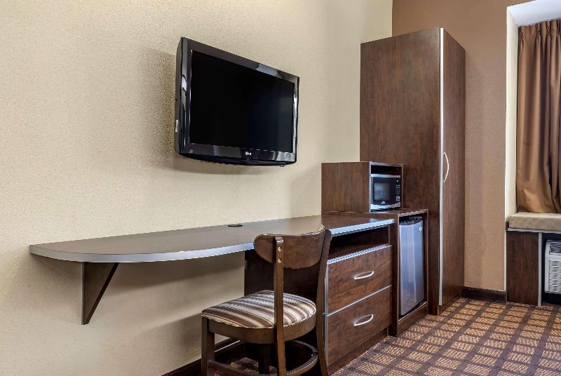 Microtel Inn & Suites By Wyndham Sylva Dillsboro image