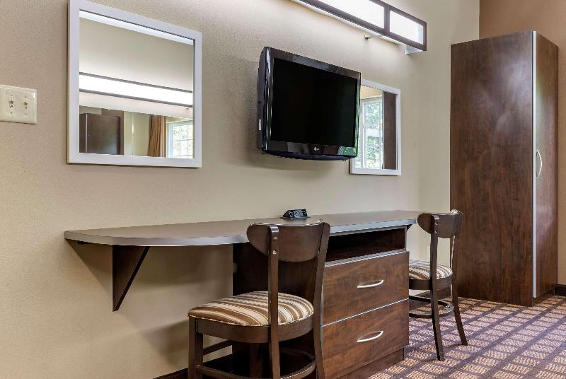 Microtel Inn & Suites By Wyndham Sylva Dillsboro image