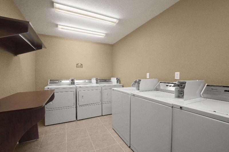 Garner Hotel Gonzales image