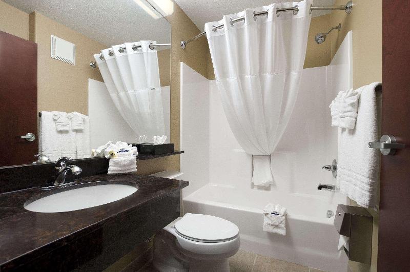 Garner Hotel Gonzales image