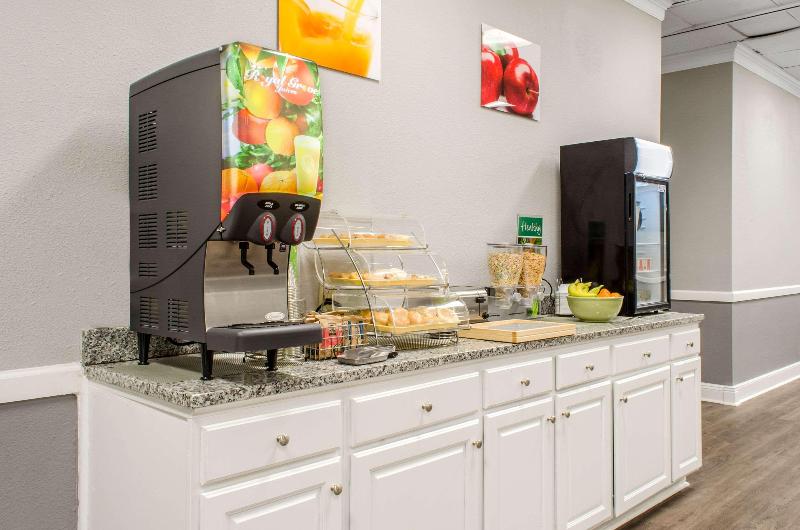 Quality Inn & Suites Laurel area image