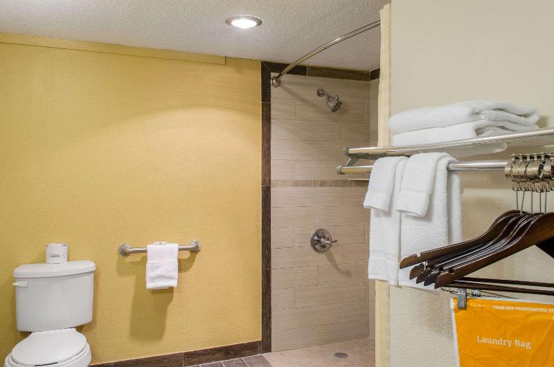 Quality Inn & Suites Laurel area image