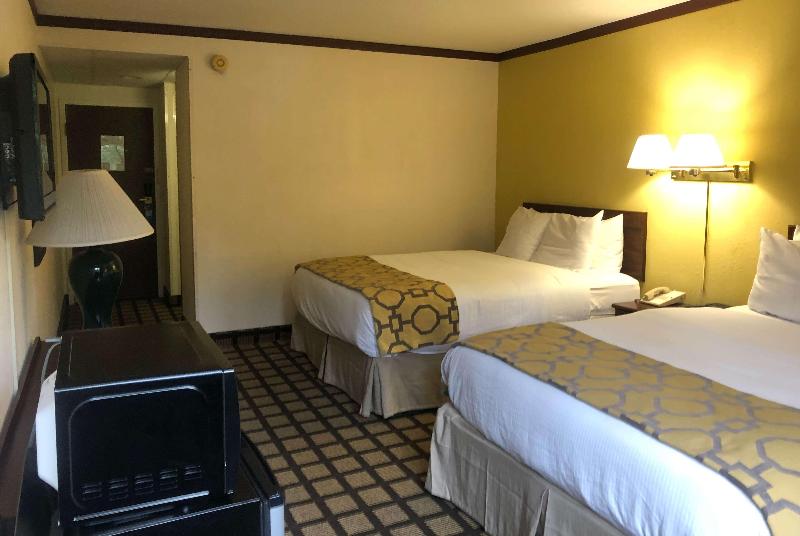 Baymont Inn & Suites Queensbury/Lake George image