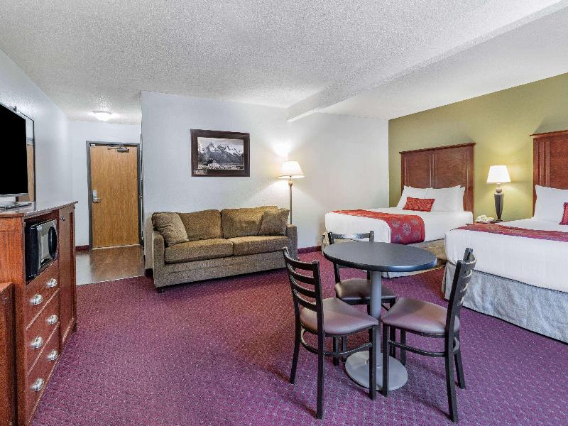 Baymont by Wyndham Bozeman image