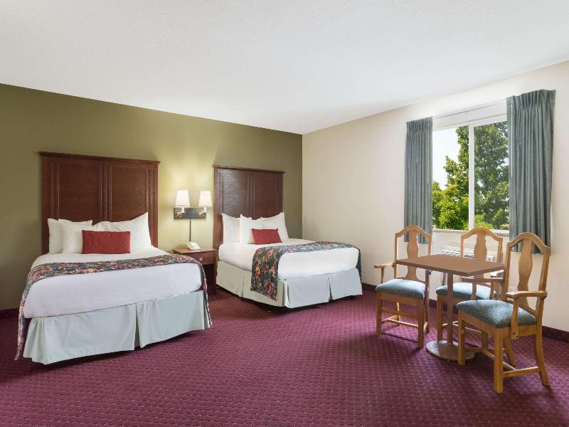 Baymont by Wyndham Bozeman image