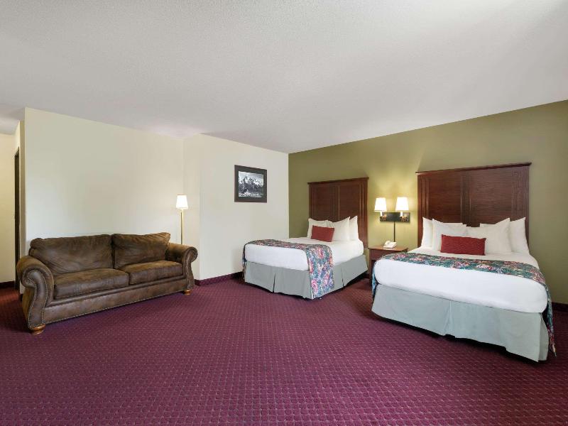 Baymont by Wyndham Bozeman image
