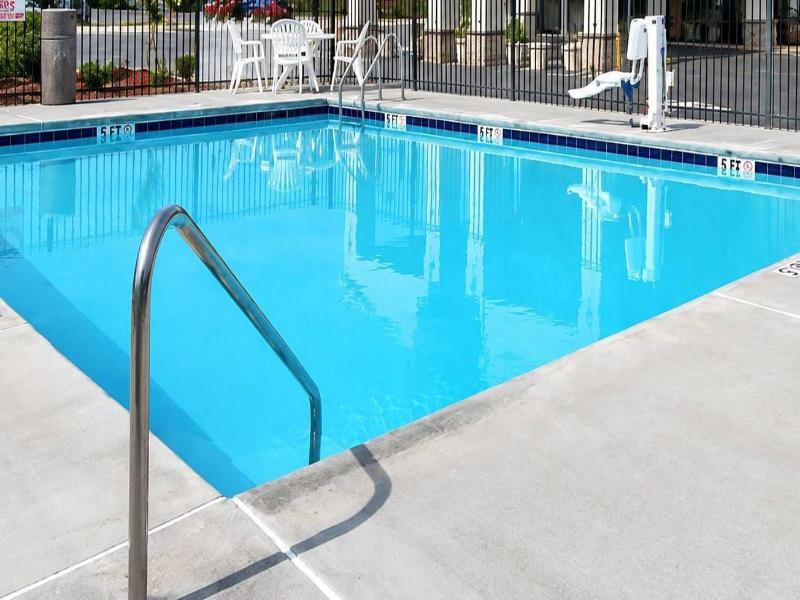 Quality Inn Calhoun North I-75 image