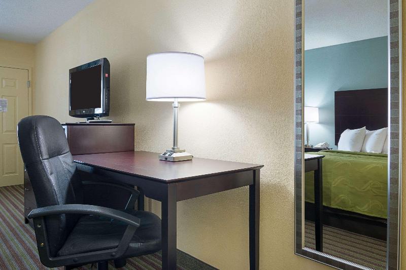 Quality Inn Calhoun North I-75 image