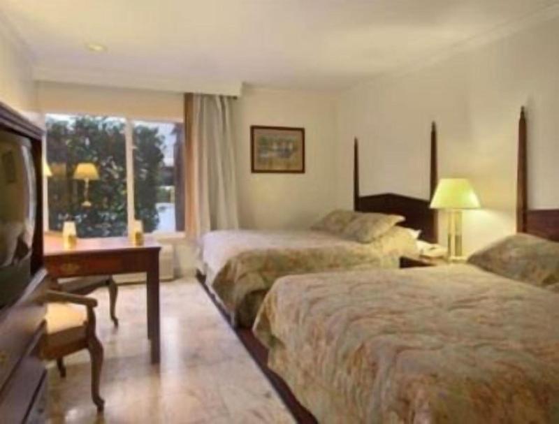 Merced inn & suites image