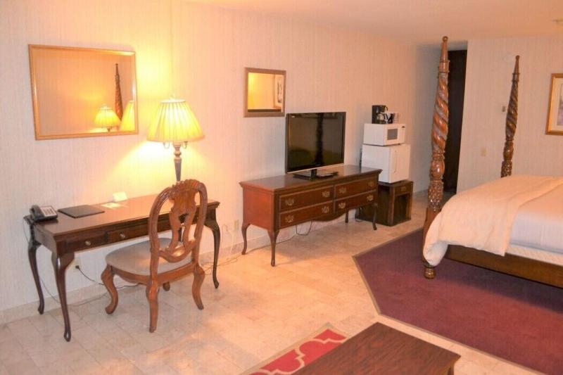 Merced inn & suites image