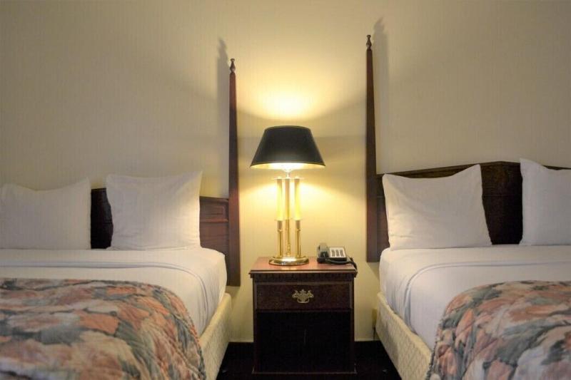 Merced inn & suites image