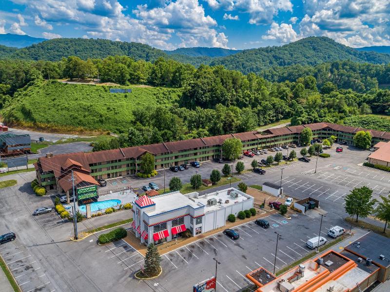Ramada by Wyndham Pigeon Forge South