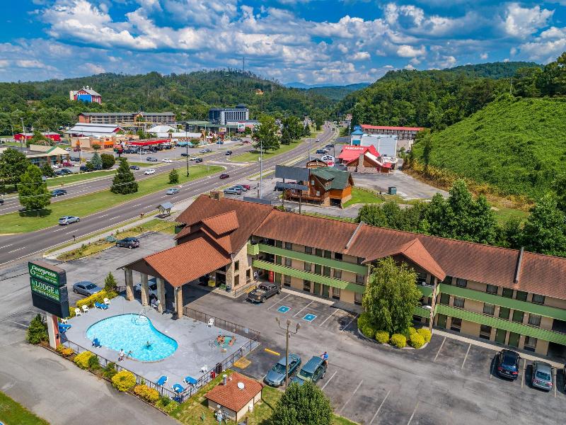 Ramada by Wyndham Pigeon Forge South