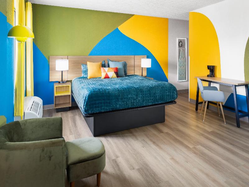 Room DELUXE KING BED