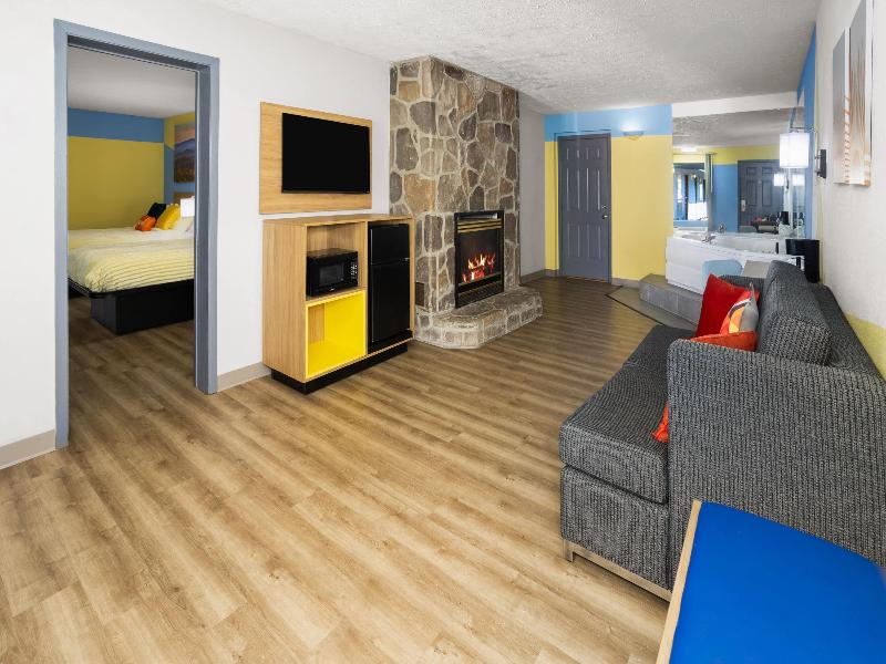 SUITE TWO BEDROOMS
