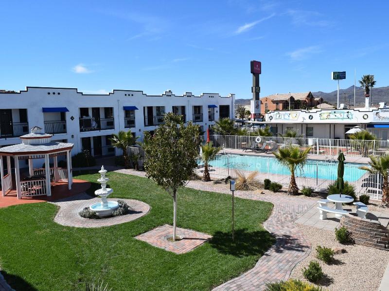 Ramada by Wyndham Kingman image