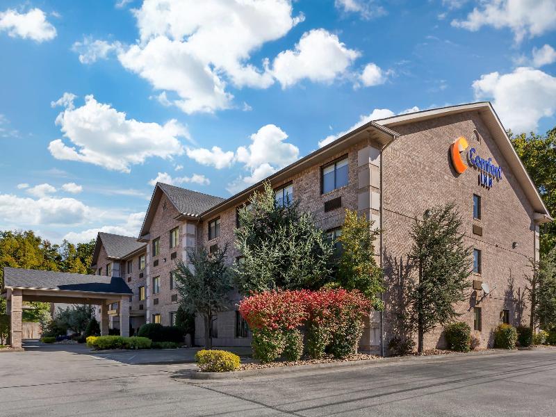 Comfort Inn Huntington Near University Area image