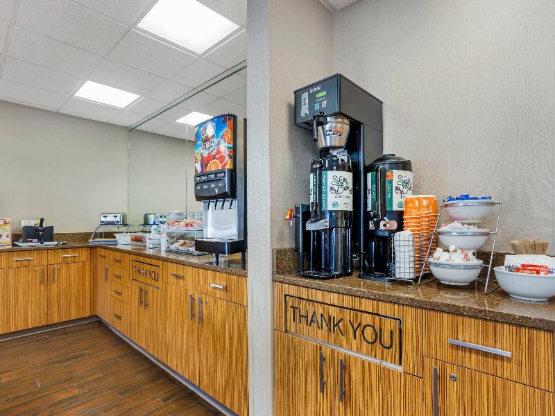 Comfort Inn Huntington Near University Area image