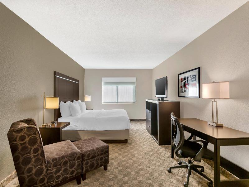 Comfort Inn Huntington Near University Area image