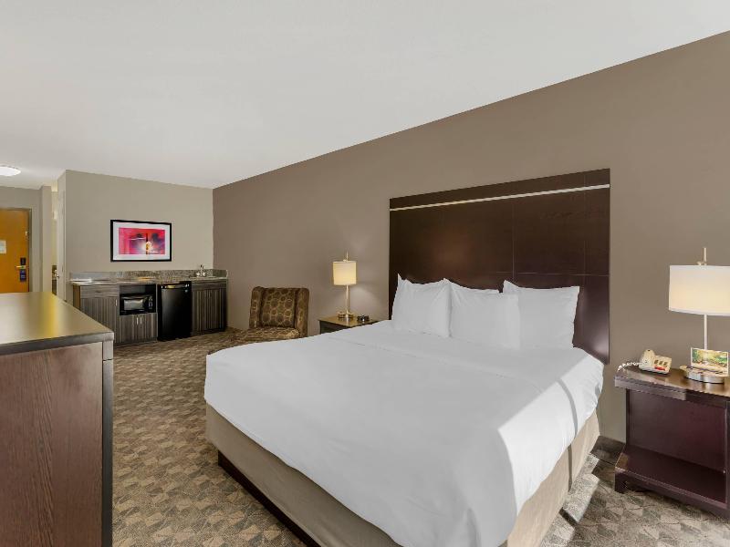 Comfort Inn Huntington Near University Area image