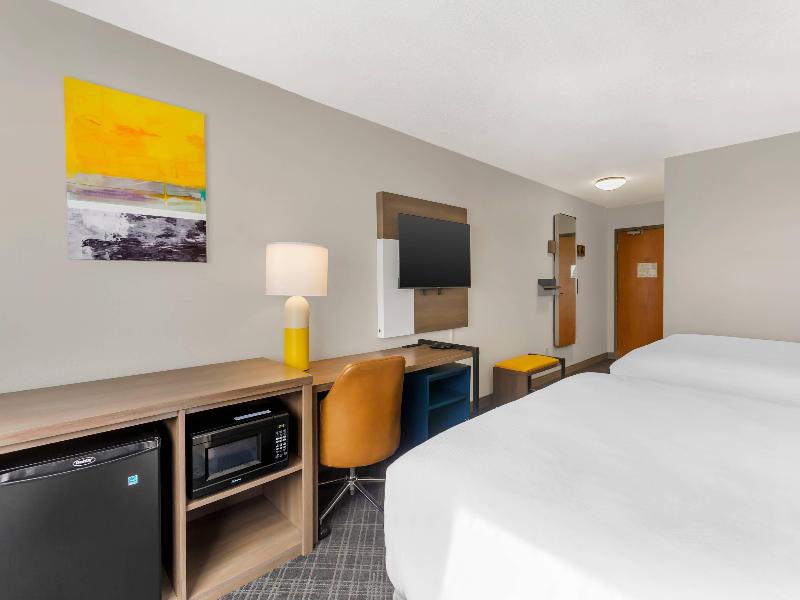 Comfort Inn Huntington Near University Area image