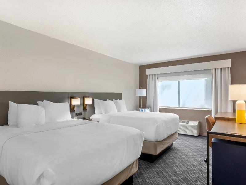 Comfort Inn Huntington Near University Area image