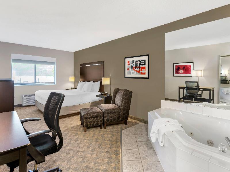 Comfort Inn Huntington Near University Area image